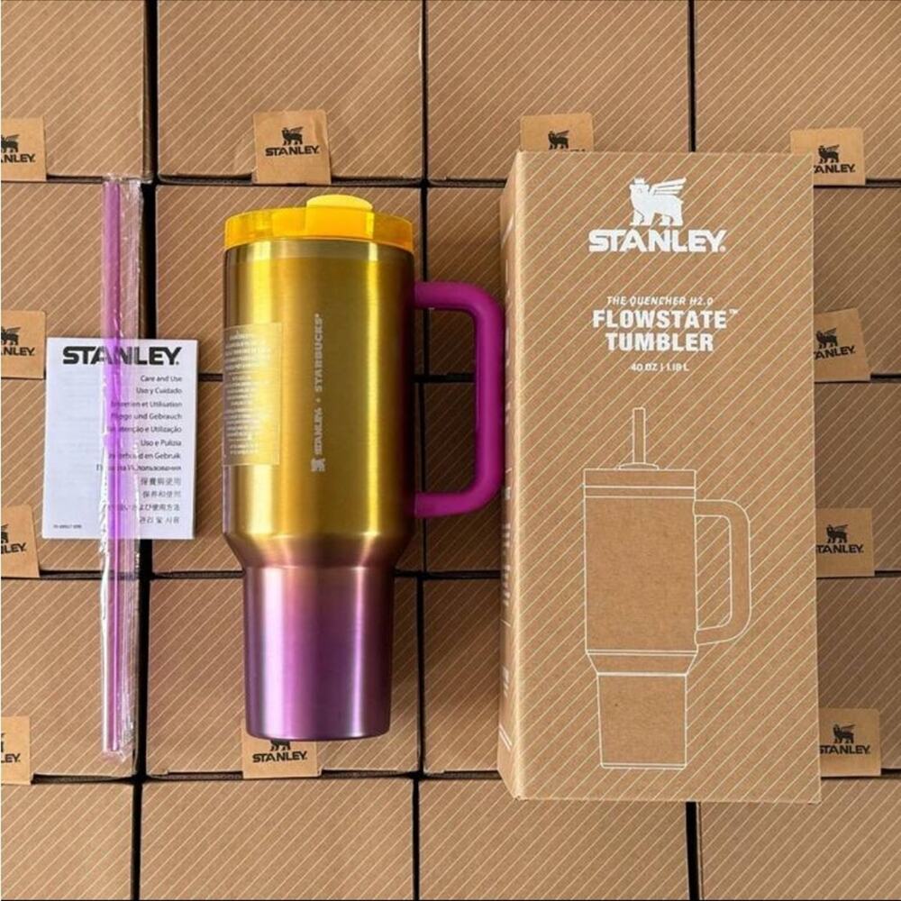AD | Starbucks x Stanley 40oz Adventure Quencher Tumbler Limited Edition - Picture 3 of 9